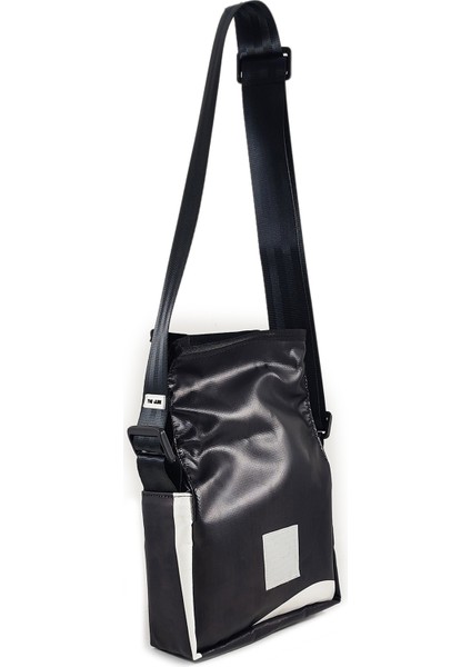 J-Maria Fire 8122 Ileri Dönüşüm Malzemelerden Üretilmiş Omuz Çantası indirimleri