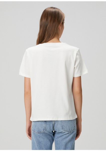 Beyaz Işlemeli T-Shirt fırsatları