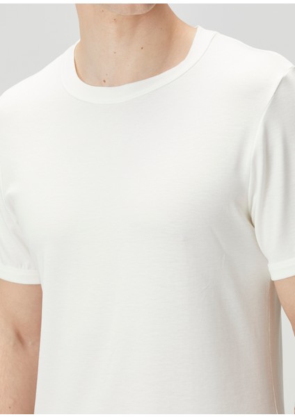 Regular Fit Kırık Beyaz Basic T-Shirt indirimleri
