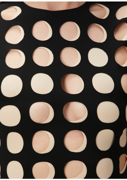 Siyah Ten Kesim Detaylı Bluz indirimleri