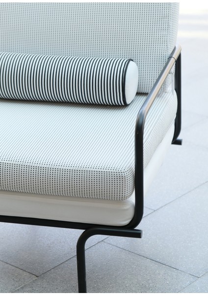 Think Siyah Metal Berjer fırsatları