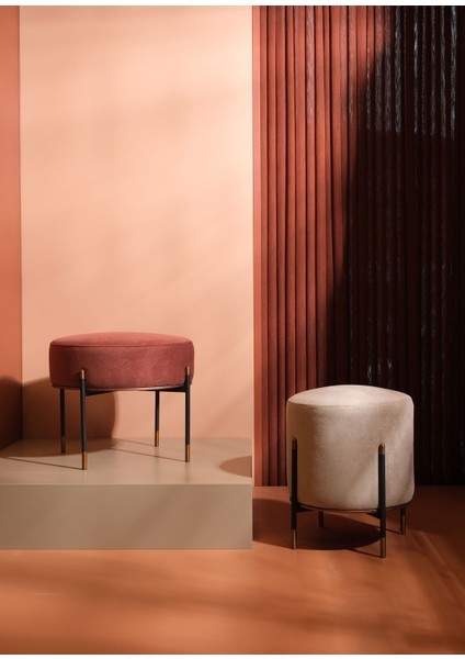 Kirit Bej Rengi Siyah Bakır Metal Ayaklı Puf fiyatları