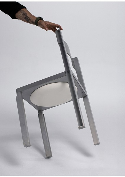 Strut Gümüş Rengi Metal Yemek Odası Sandalyesi fiyatları