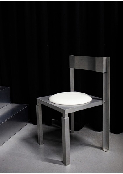 Strut Gümüş Rengi Metal Yemek Odası Sandalyesi