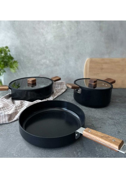 Bien Black Akasya Ağacı Sap ve Kulplu Indüksiyonlu 5 Parça Döküm Tencere ve Tava Seti fiyatları