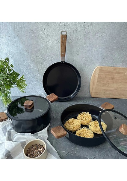 Bien Black Akasya Ağacı Sap ve Kulplu Indüksiyonlu 5 Parça Döküm Tencere ve Tava Seti fırsatları