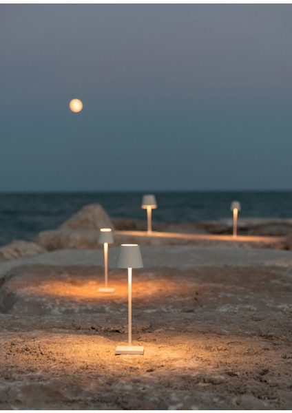 Poldina Beyaz Micro Şarjlı LED Masa Lambası fırsatları