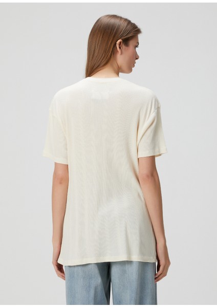 Ekru T-Shirt fırsatları