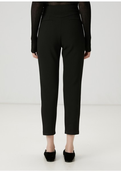 Siyah Slim Fit Pantolon indirimleri