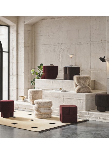 Ups Bordo Kadife Puf fırsatları