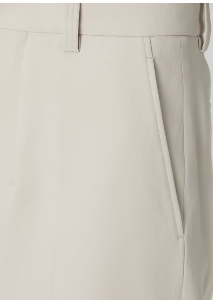 Krem Pantolon indirimleri