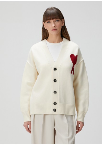 Ekru Logolu Yün Hırka