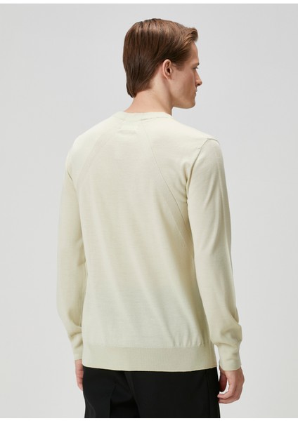 Açık Yeşil Yün Kazak fırsatları