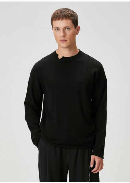 Siyah Yıpratma Detaylı Kazak