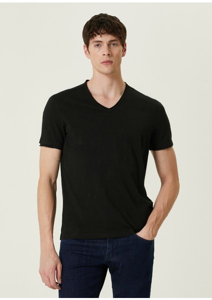 Miles Siyah V Yaka T-Shirt