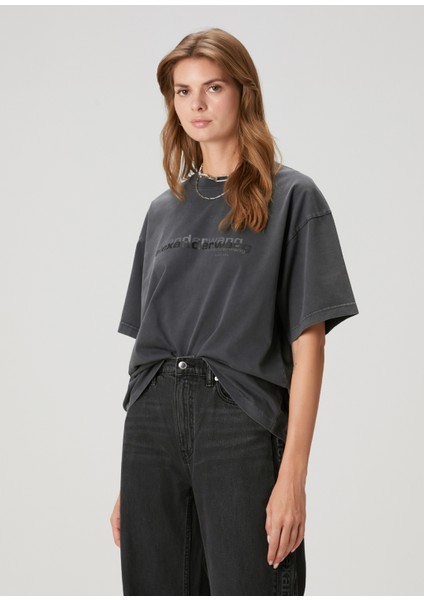 Oversized Antrasit Logo Baskılı T-Shirt modelleri