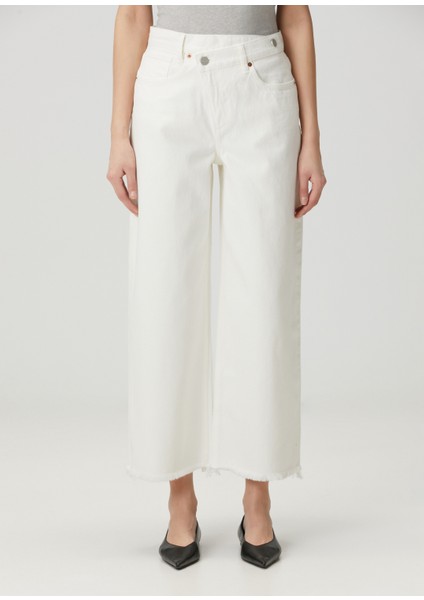 Aki Beyaz Jean Pantolon fiyatları