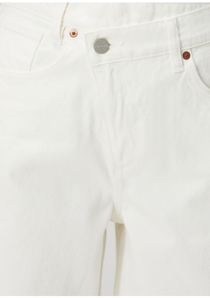 Aki Beyaz Jean Pantolon indirimleri