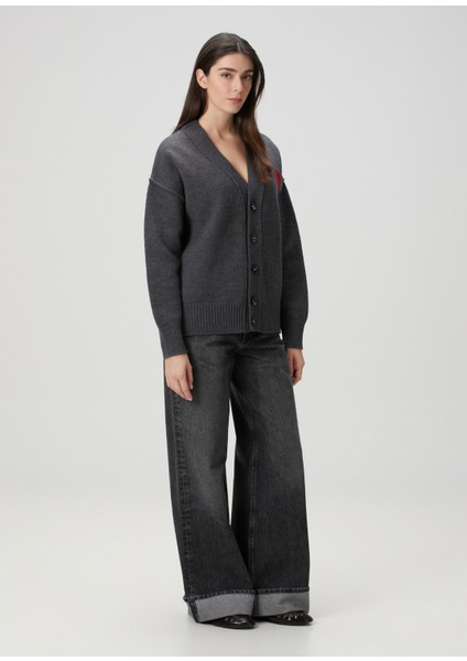 Gri Logolu Yün Hırka fiyatları