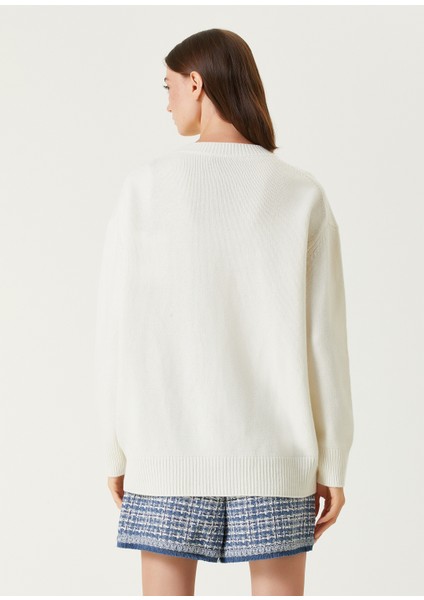 Beyaz Logolu Kazak indirimleri