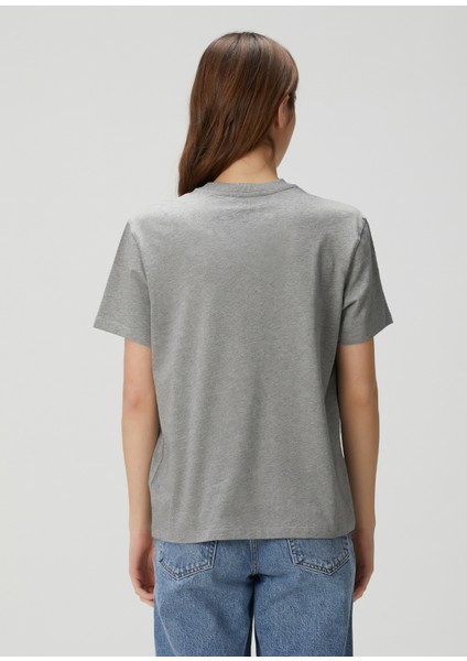 Gri Logo Nakışlı T-Shirt fırsatları