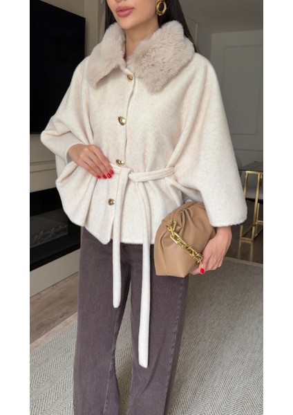 Yaka Kürklü Ekru Panço indirimleri