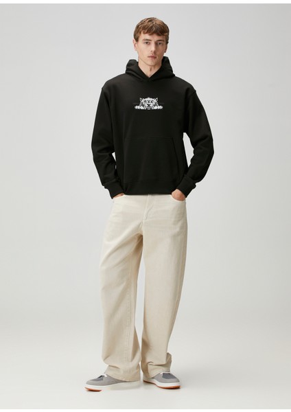 Siyah Kapüşonlu Logo Nakışlı Sweatshirt fiyatları