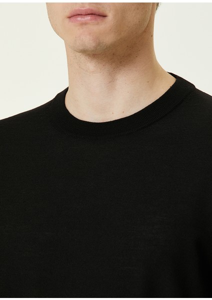 Siyah Yün Kazak indirimleri