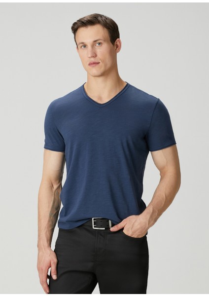 Miles Koyu Mavi V Yaka T-Shirt