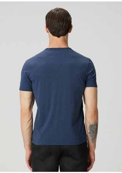 Miles Koyu Mavi V Yaka T-Shirt fırsatları