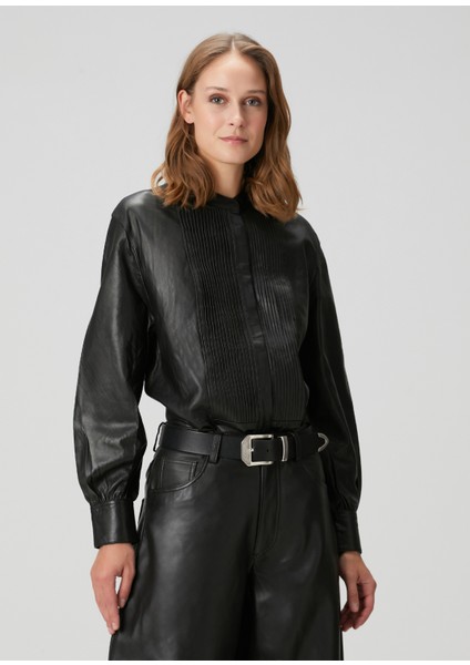 Sara Siyah Pileli Deri Gömlek