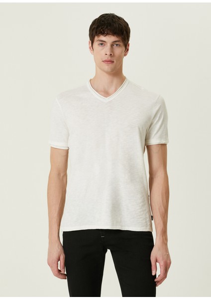 Miles Beyaz V Yaka T-Shirt