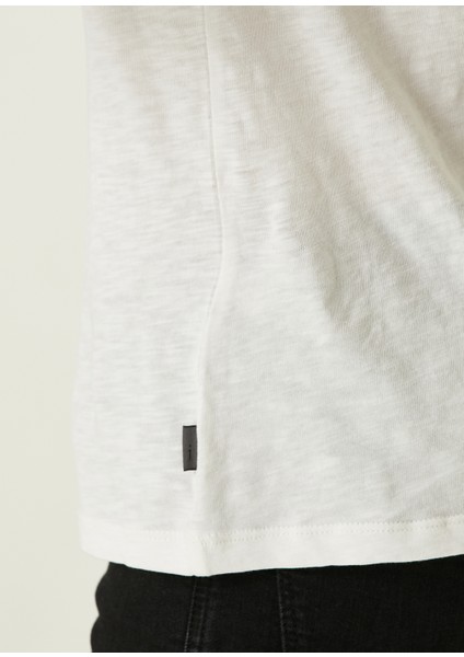Miles Beyaz V Yaka T-Shirt