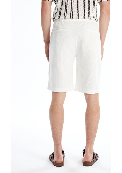 Yeni Sezon Standart Kalıp Erkek Şort fırsatları