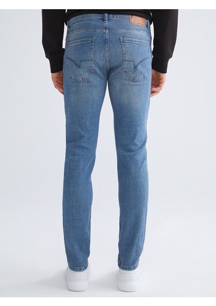 Yeni Sezon 750 Slim Fit Erkek Jean Pantolon fırsatları