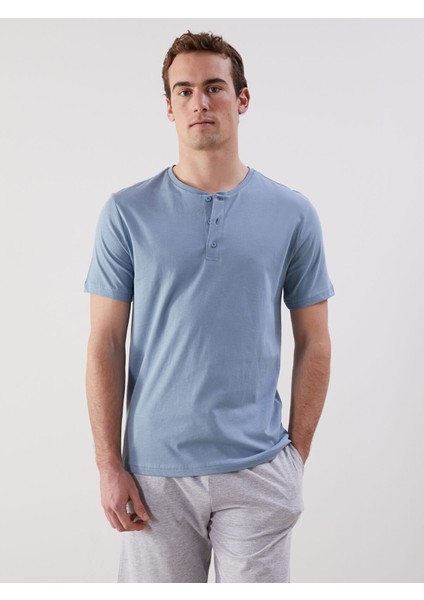 Yeni Sezon Standart Kalıp Erkek Şortlu Pijama Takımı