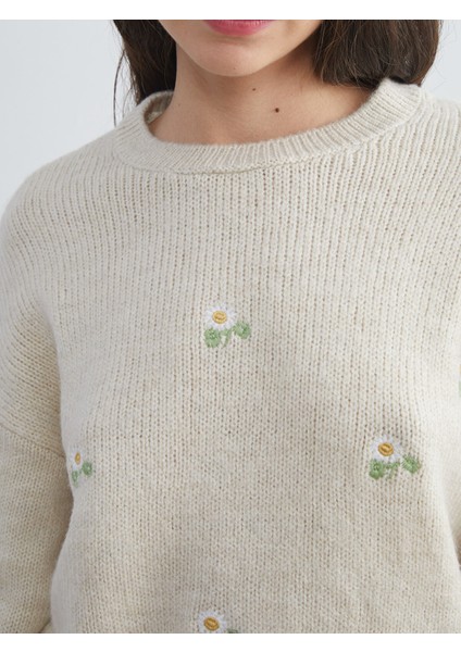 Yeni Sezon Bisiklet Yaka Çiçek Nakışlı Kadın Triko Kazak modelleri