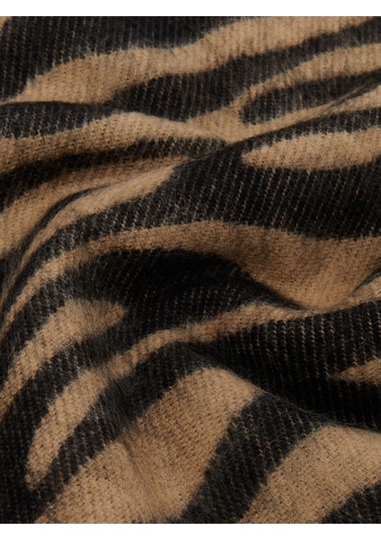 Yeni Sezon Zebra Desenli Püsküllü Kadın Atkı modelleri
