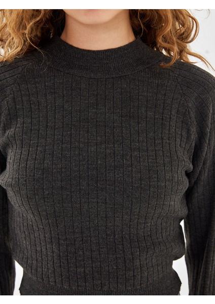 Yeni Sezon Yarım Balıkçı Yaka Dokulu Kadın Triko Kazak modelleri