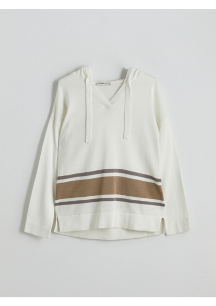 Yeni Sezon Kapüşonlu Renk Bloklu Oversize Kadın Triko Kazak fırsatları