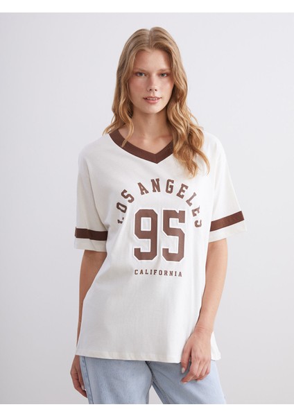 Yeni Sezon V Yaka Los Angeles Baskılı Oversize Kadın Tişört