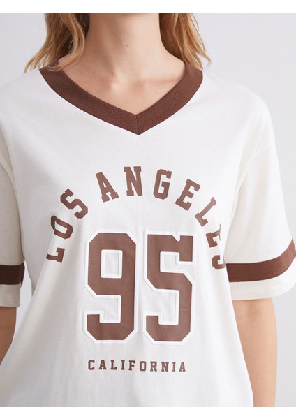 Yeni Sezon V Yaka Los Angeles Baskılı Oversize Kadın Tişört modelleri