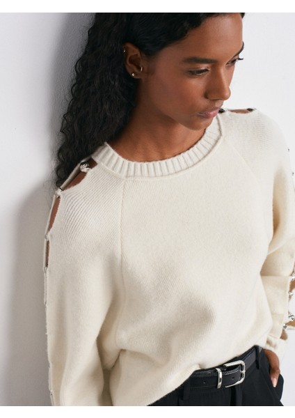 10810 Yün Karışımlı Aksesuar Detaylı Triko Kazak-Ekru modelleri