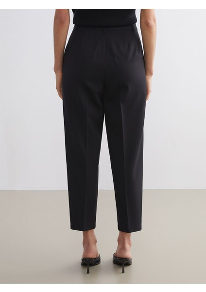 Yeni Sezon Dar Fit Kadın Pantolon fırsatları