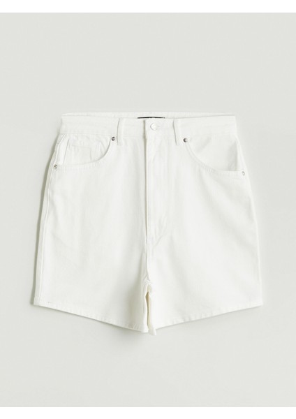 Yeni Sezon Standart Fit Kadın Jean Şort indirimleri