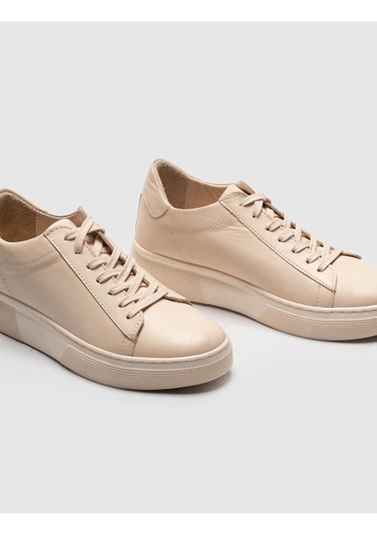 Hakiki Deri Bej Bağcıklı Kadın Spor Ayakkabı fırsatları