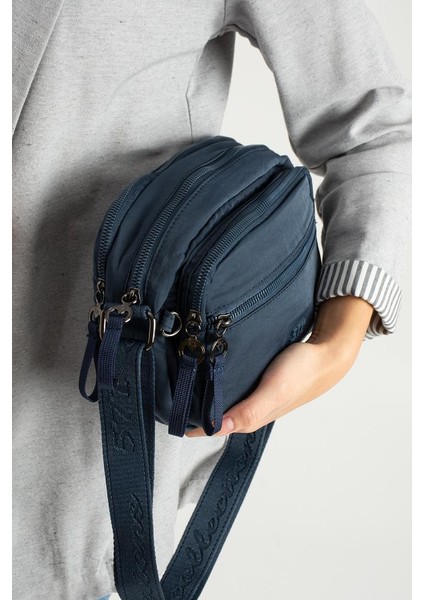 Kadın Postacı Çanta 24*16 cm Hafif Poliamid Su Itici Yumuşak Kumaş Çapraz Askılı Omuz Çantası