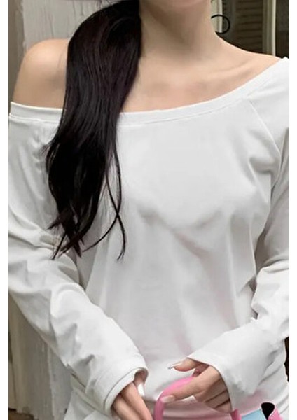 Beyaz Kadın Düşük Omuz Kayık Yaka Oversize Uzun Kollu T-Shirt fiyatları
