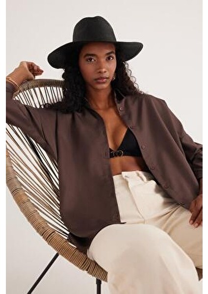 Kadın Oversize Rahat Kesim Spor Yaka Uzun Kollu Basic Düz Kahverengi Gömlek