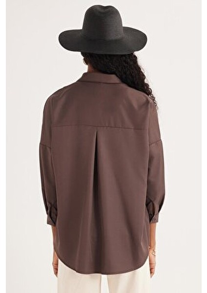 Kadın Oversize Rahat Kesim Spor Yaka Uzun Kollu Basic Düz Kahverengi Gömlek